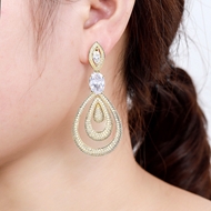 Picture of Reasonably Priced Gold Plated White Dangle Earrings from Reliable Manufacturer