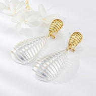 Picture of Buy Zinc Alloy Platinum Plated Drop & Dangle Earrings with Low Cost