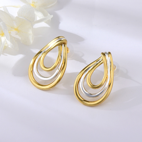 Picture of Zinc Alloy Dubai Big Stud Earrings with Full Guarantee