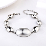 Picture of Low Price Zinc Alloy Gold Plated Fashion Bracelet in Exclusive Design