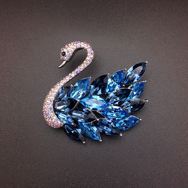 Picture of swan Medium Brooche with SGS/ISO Certification