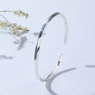 Picture of Great Small Platinum Plated Fashion Bangle