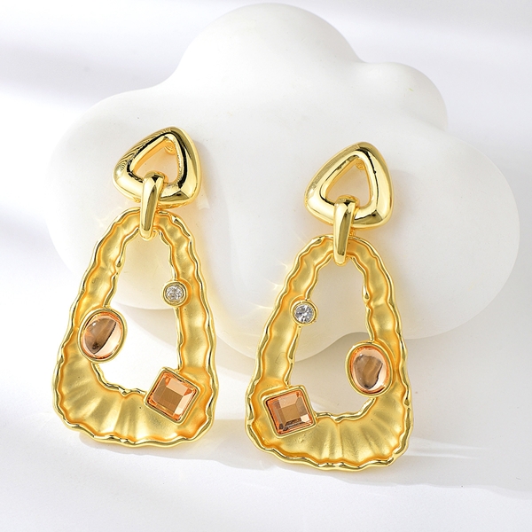 Picture of Dubai Zinc Alloy Dangle Earrings with Worldwide Shipping