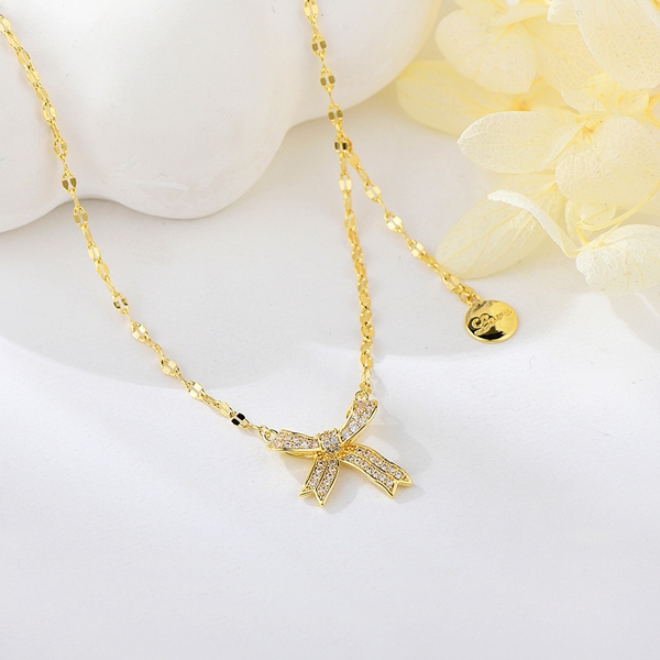 Picture of Delicate Cubic Zirconia Pendant Necklace with Beautiful Craftmanship