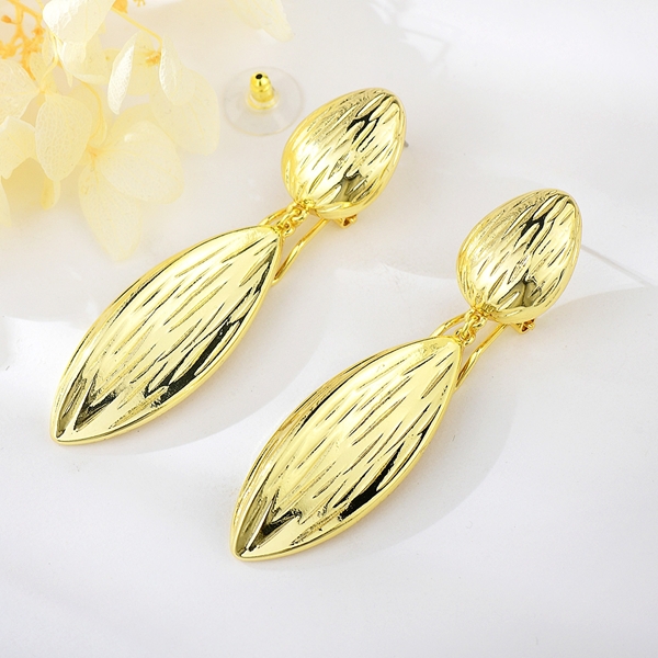 Picture of Zinc Alloy Dubai Dangle Earrings in Exclusive Design