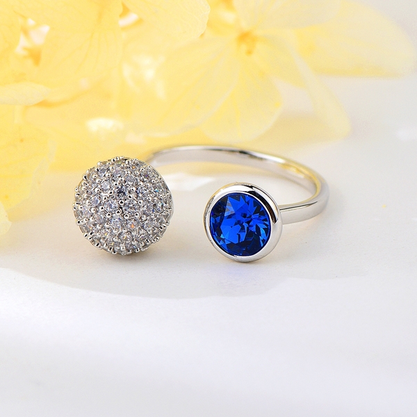 Picture of New Swarovski Element Medium Adjustable Ring