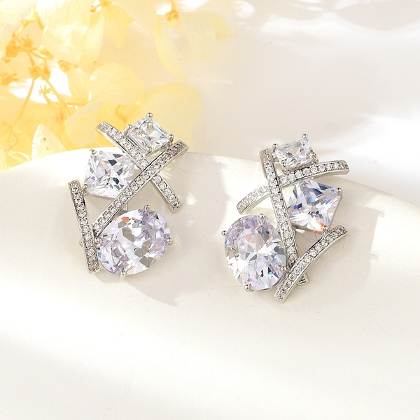 Picture of Good Quality Cubic Zirconia White Dangle Earrings