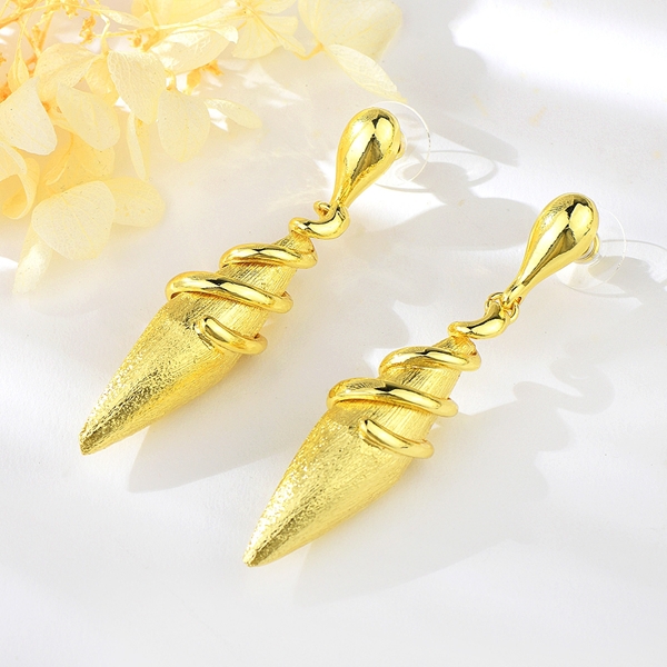 Picture of Sparkling Big Zinc Alloy Dangle Earrings