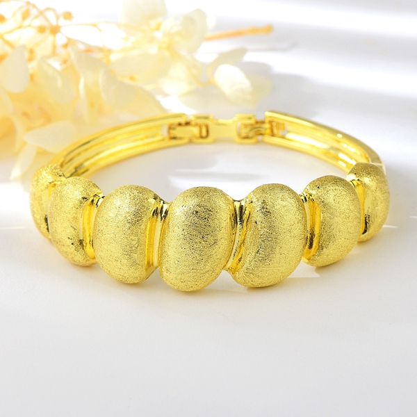 Picture of Great Big Gold Plated Fashion Bangle