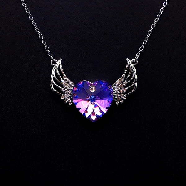 Picture of Hot Selling Platinum Plated Swarovski Element Pendant Necklace from Top Designer