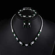 Picture of Impressive Green Platinum Plated 2 Piece Jewelry Set with Low MOQ